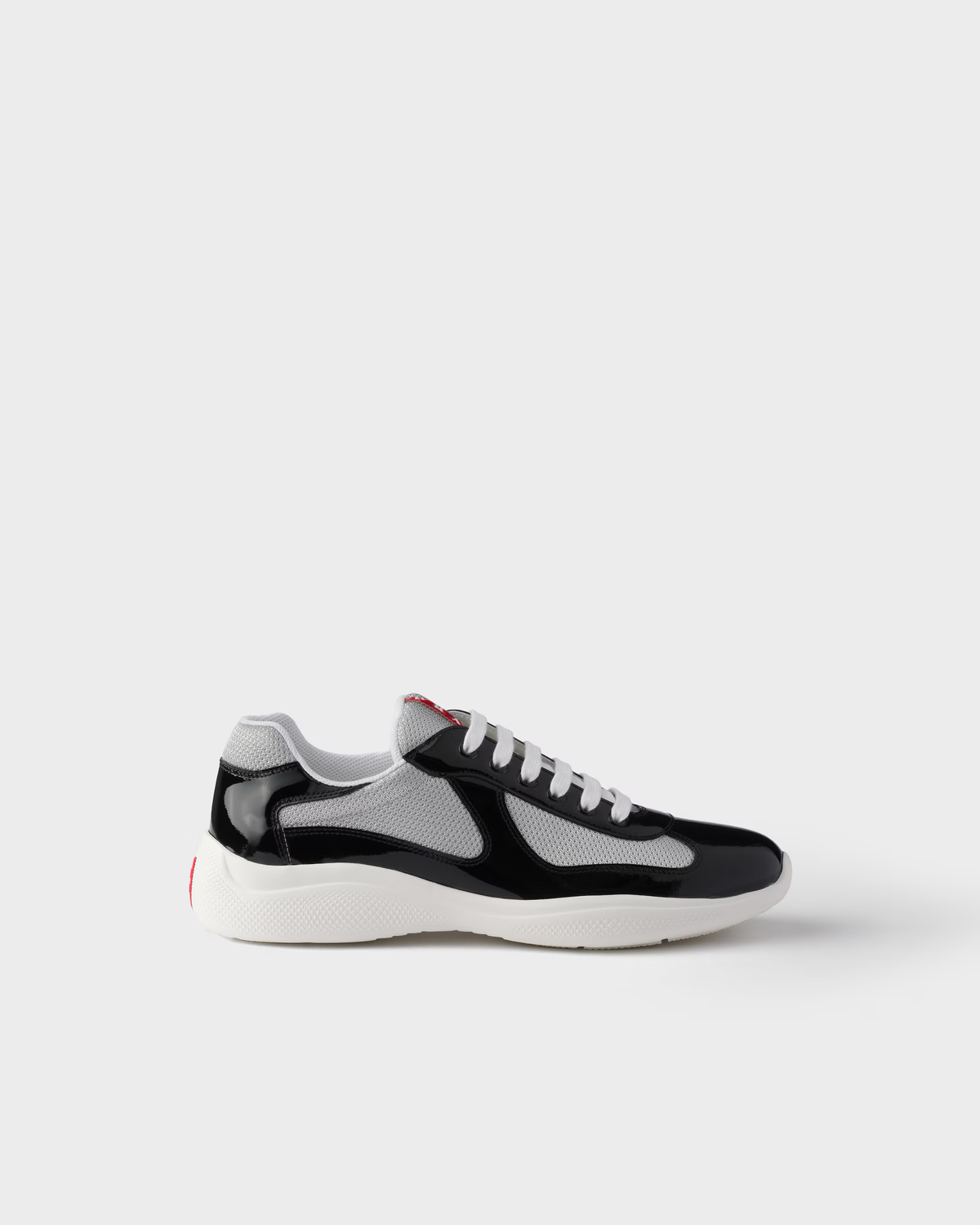 Prada Cup Noir blanc